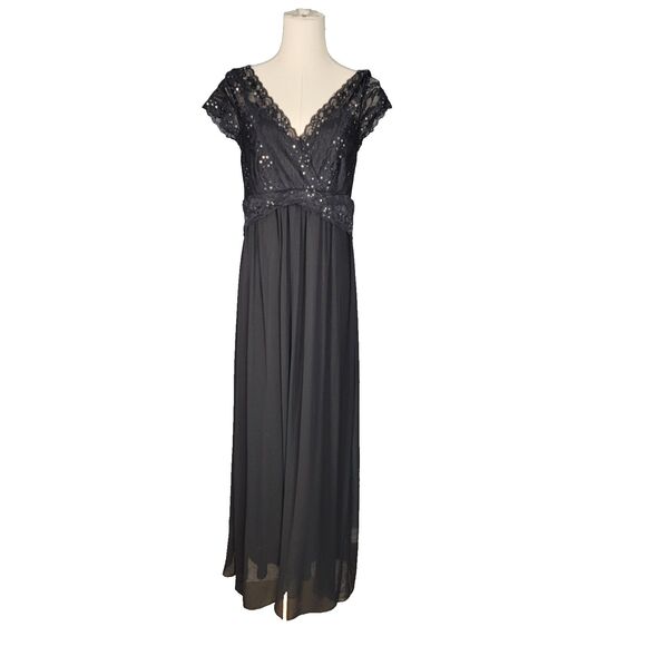 Robbie Bee Dresses & Skirts - Signature Size 10 by Robbie Bee Black Chiffon Lace Maxi Dress *read*